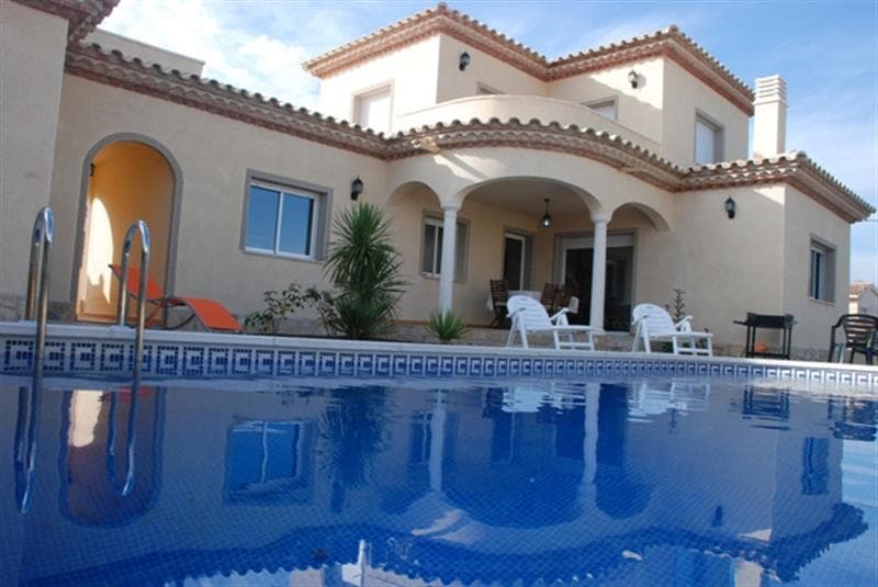 Villas Nova Ametlla