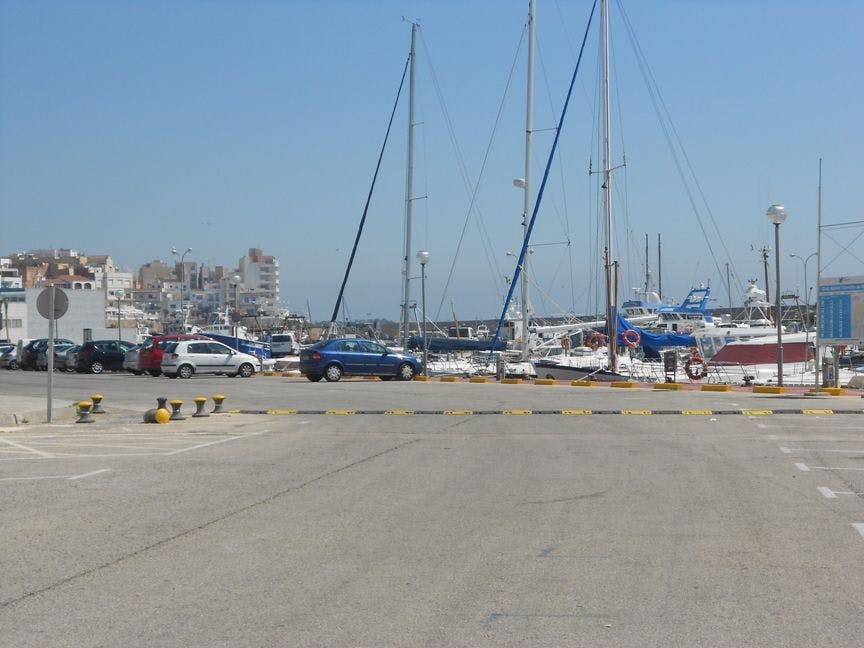 Parking of the Yacht Club