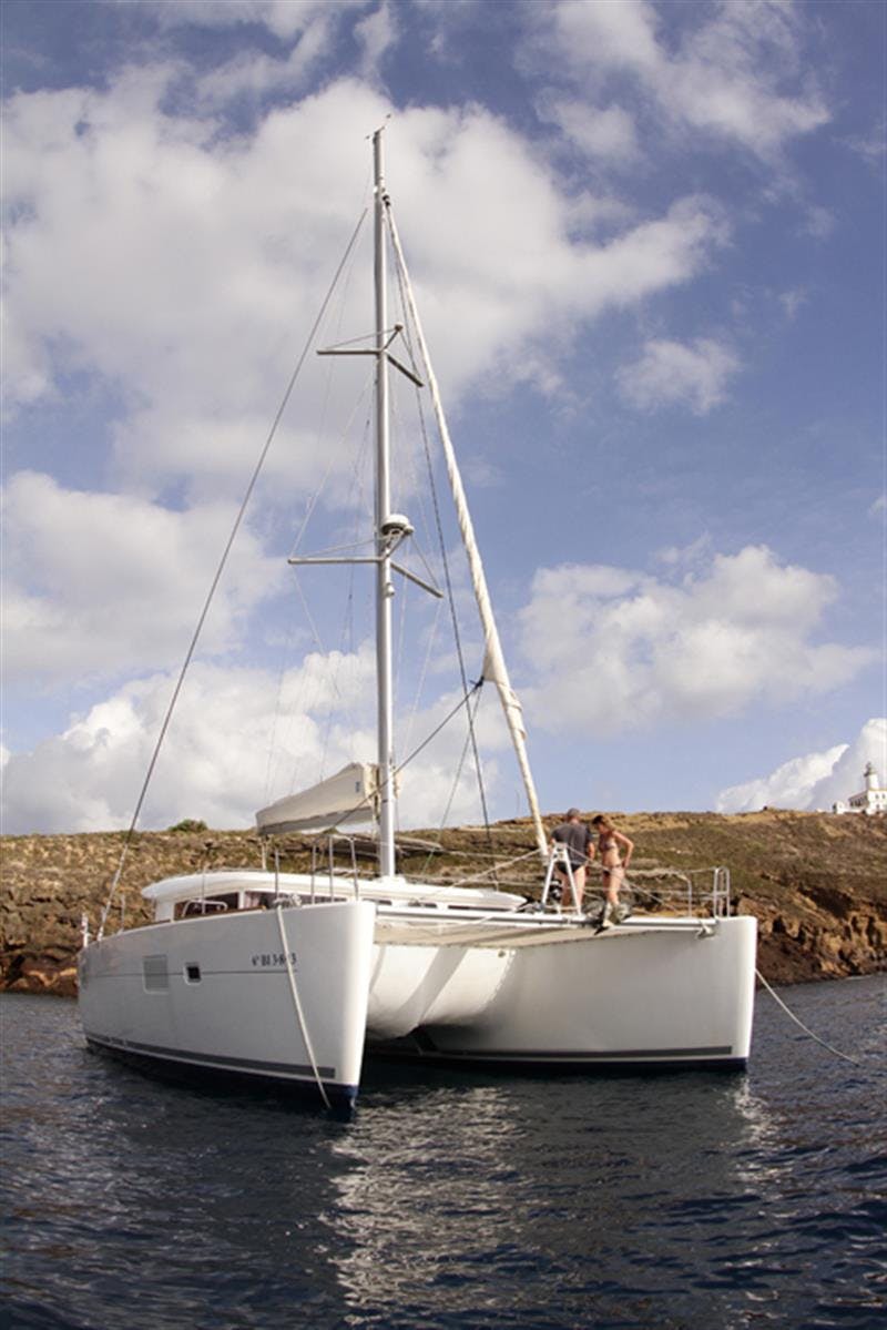 Sailing Catamaran, with capacity for 12 people - Cataexperience