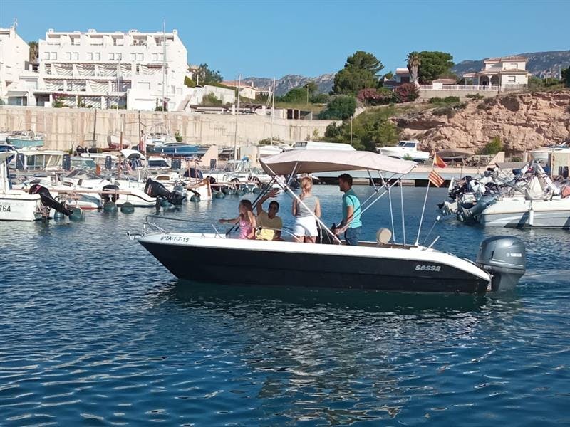 Rent license boat - Enjoy Calafat